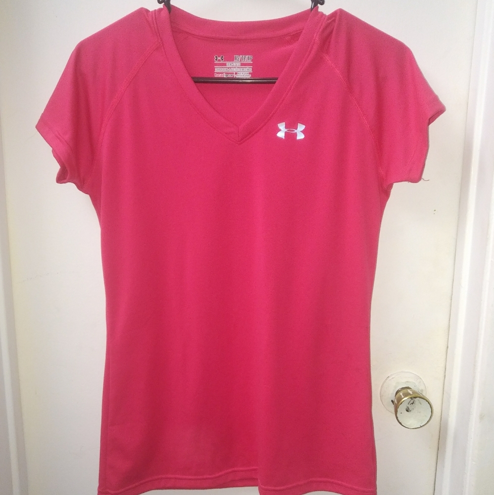 Under Armour Semi Fitted Red T-shirt